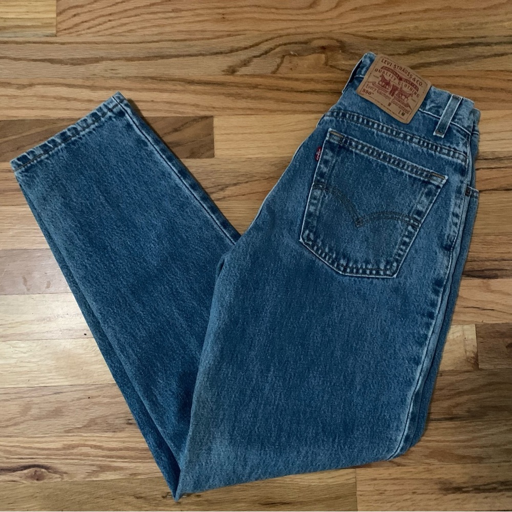 VINTAGE LEVI 550 jeans. Made in USA.